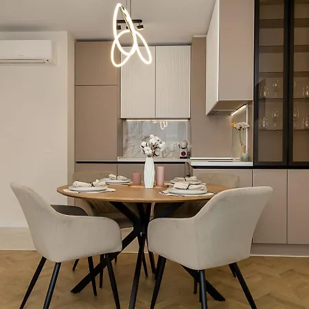 Cozy Living In Family Garden With Parking Space By Flat Manаger * Varna